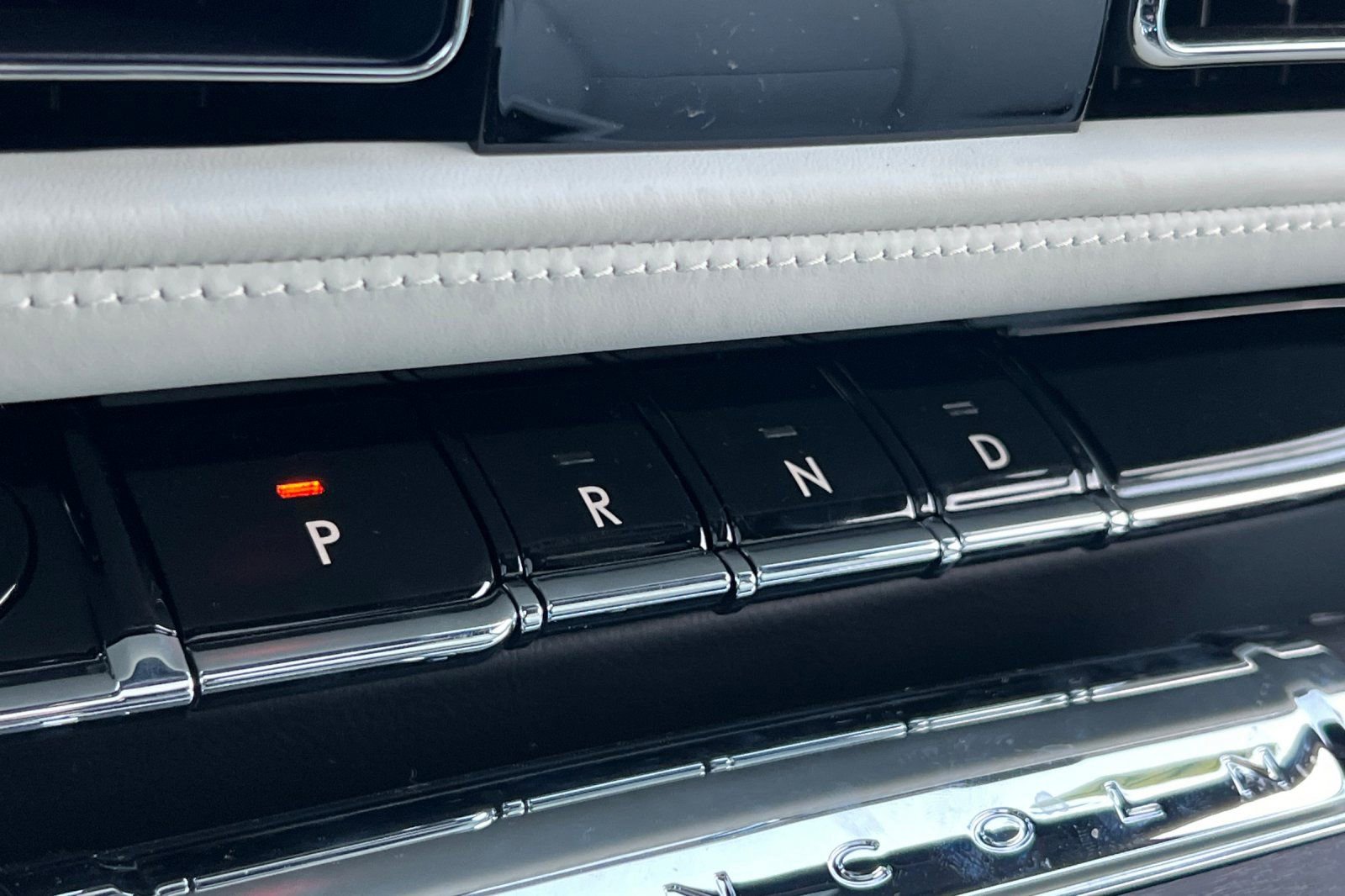 New 2026 Lincoln Aviator Black Label w/ Dynamic Handling Package image 21