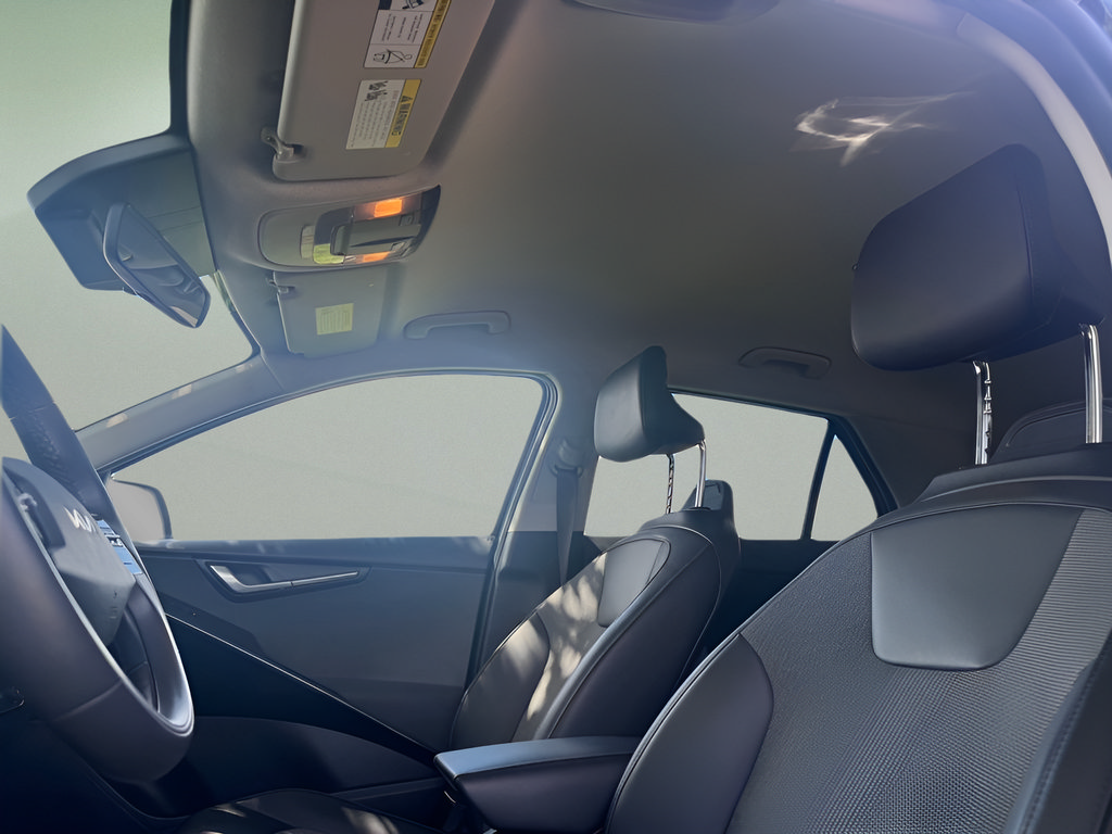 Used 2023 Kia Niro EX w/ EX Cold Weather Package FWD image 21