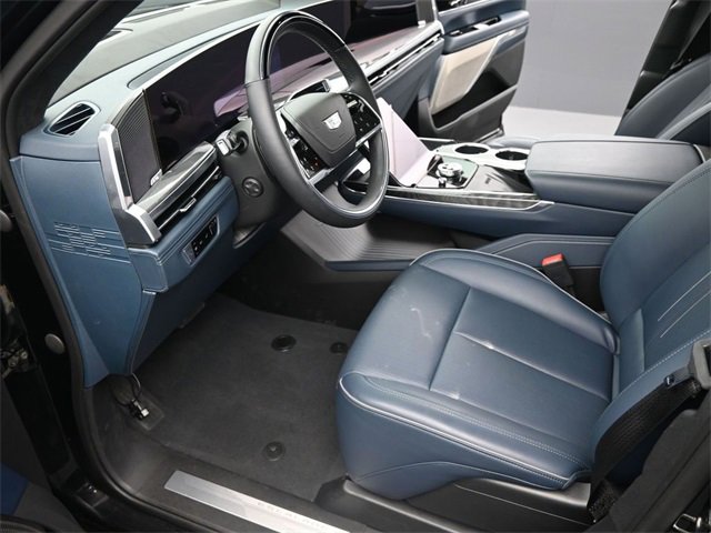 New 2025 Cadillac Escalade IQ Luxury 2 image 9