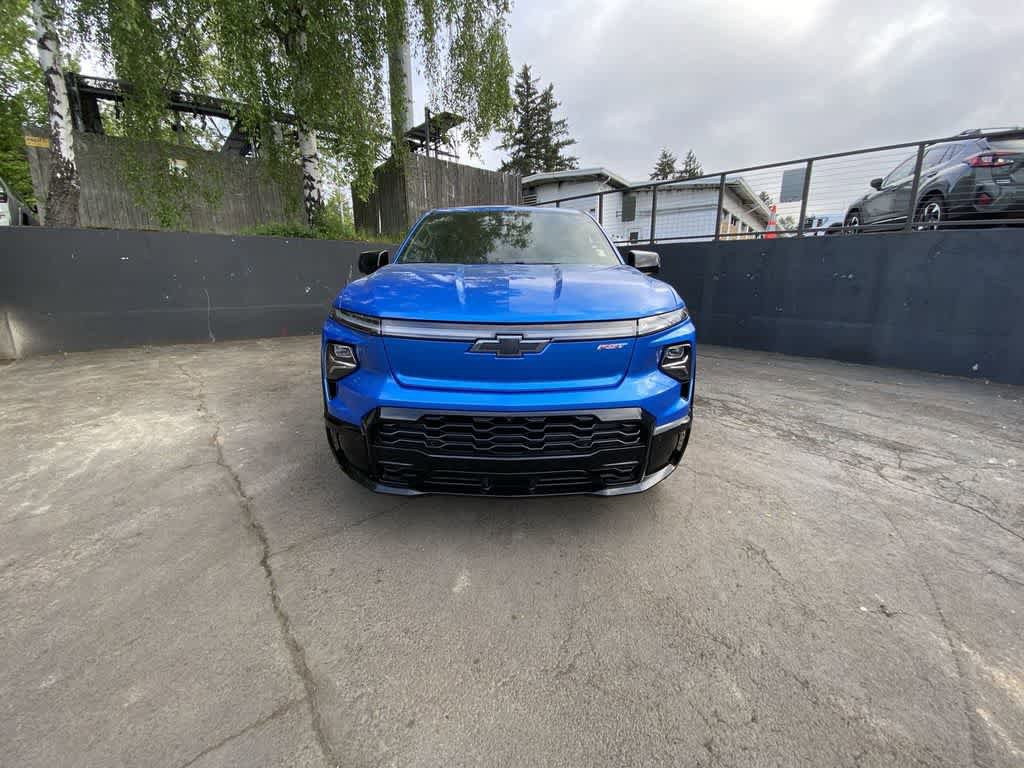 Used 2025 Chevrolet Silverado EV RST AWD/4WD image 9