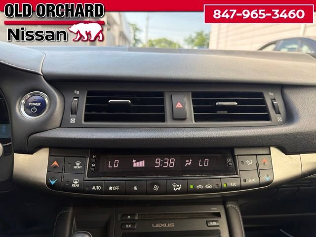 Used 2015 Lexus CT 200h w/ Seat Comfort Package FWD image 18