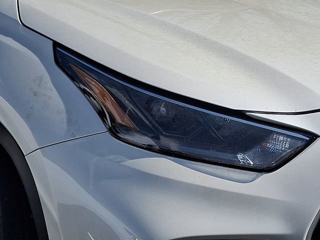 Used 2021 Toyota Highlander XLE image 8