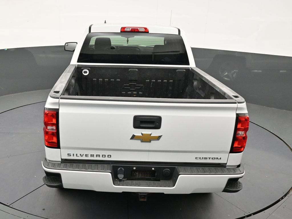 Used 2018 Chevrolet Silverado 1500 Custom w/ Custom Value Package RWD image 14