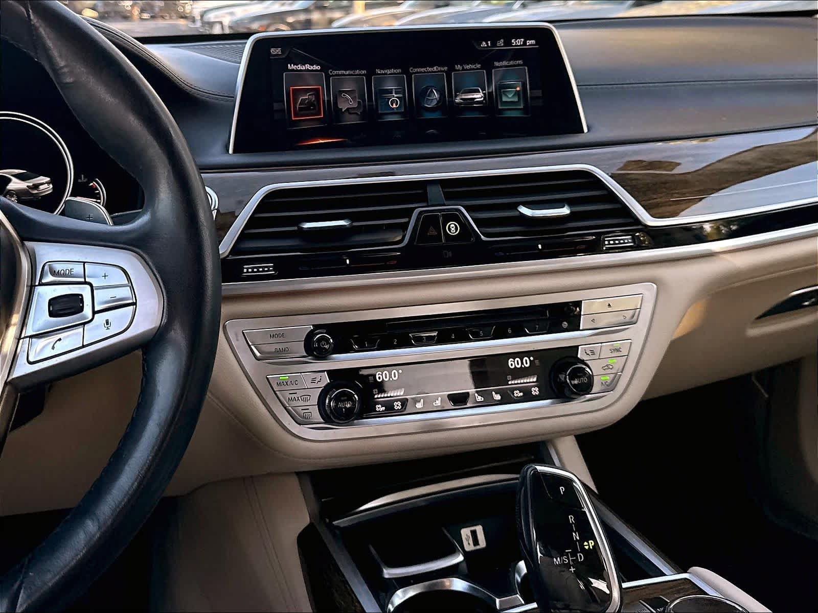 Used 2016 BMW 740i RWD image 11