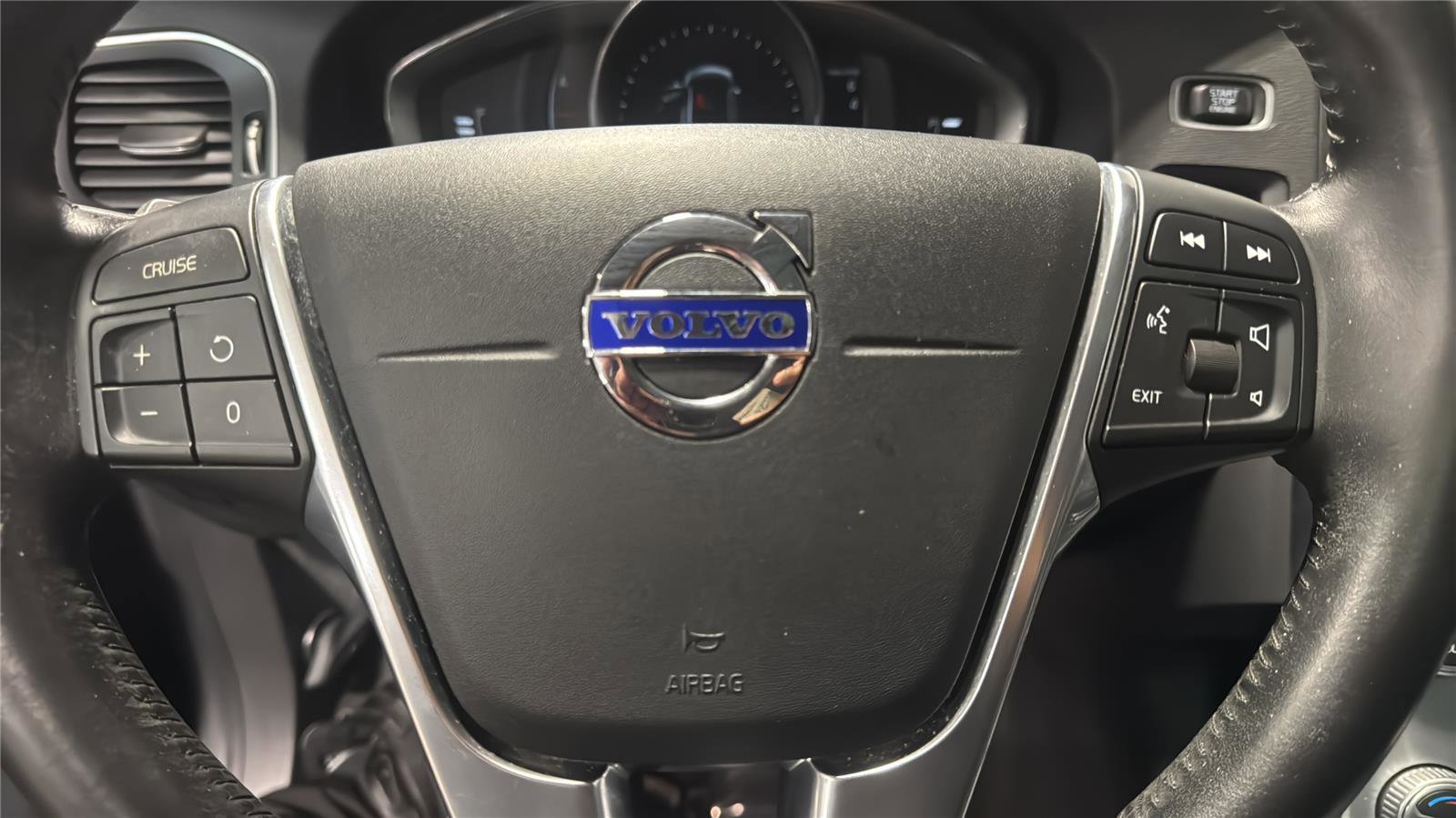 Used 2017 Volvo V60 T5 Premier w/ Convenience Package FWD image 21