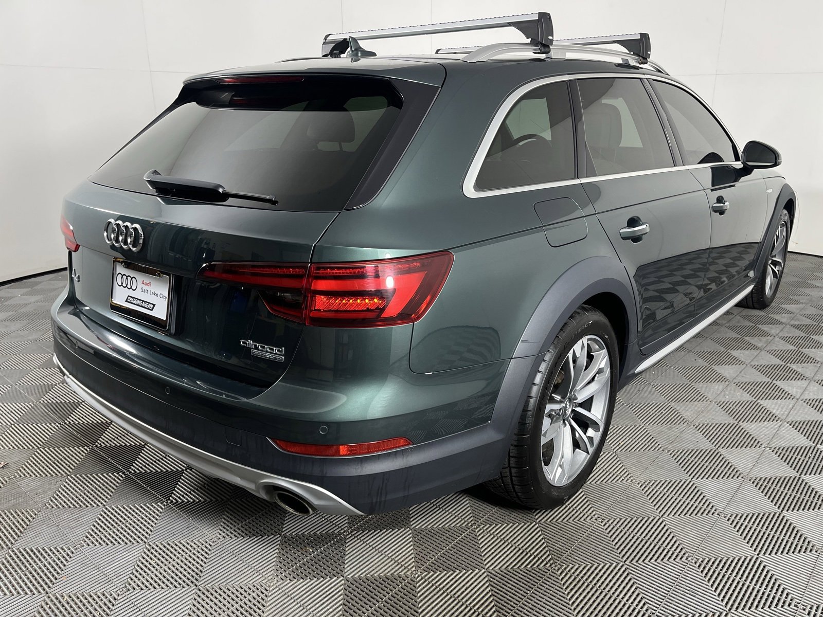 Used 2018 Audi A4 2.0T allroad Premium Plus image 8