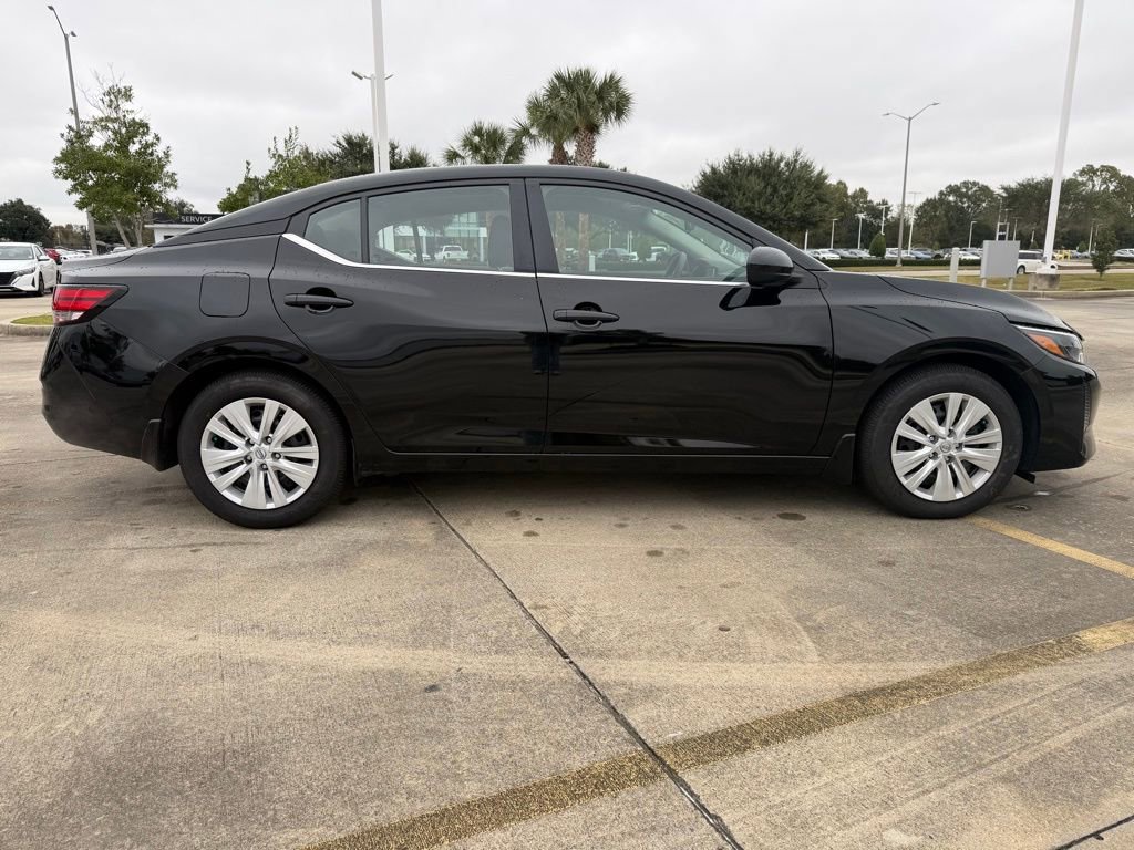 Used 2025 Nissan Sentra S image 3
