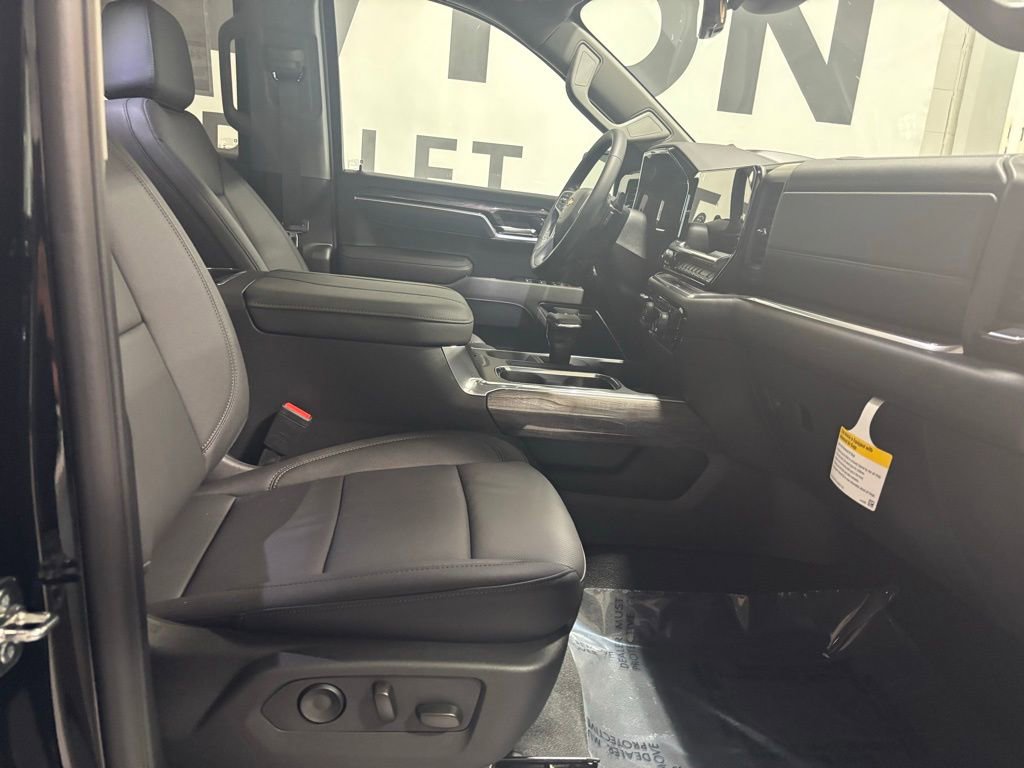 New 2025 Chevrolet Silverado 1500 LTZ w/ Technology Package image 29