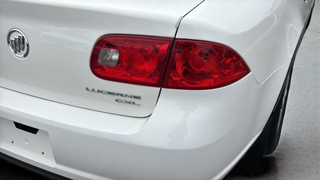 Used 2011 Buick Lucerne CXL FWD image 35