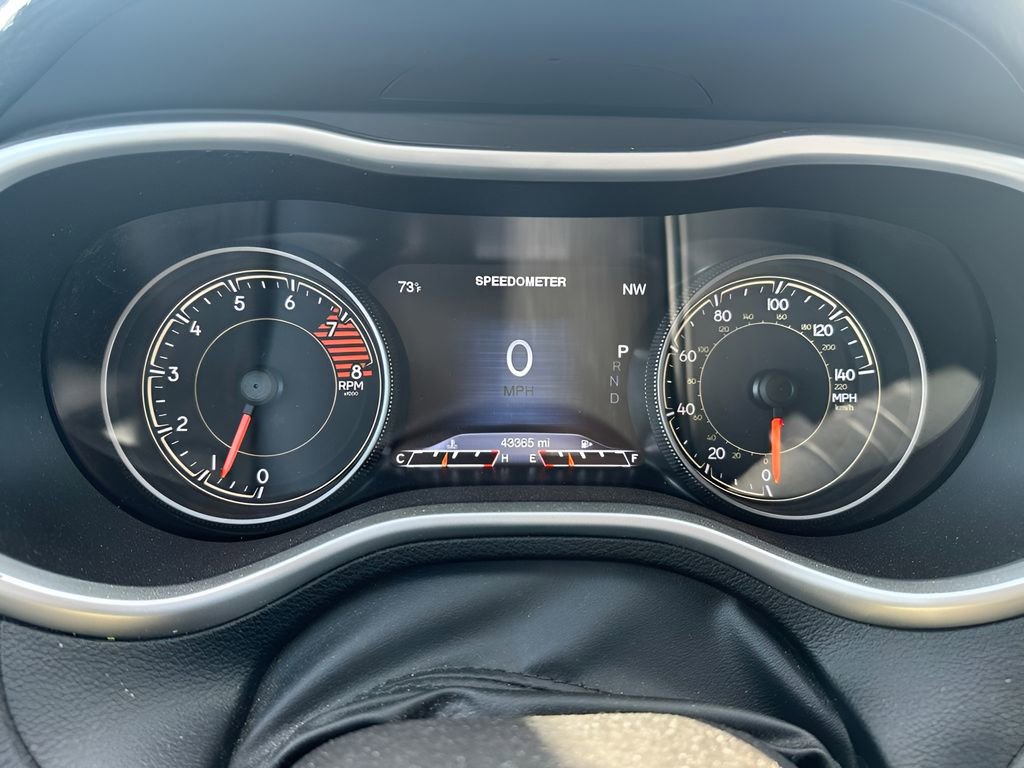Used 2017 Jeep Cherokee Trailhawk w/ Comfort/Convenience Group AWD/4WD image 11