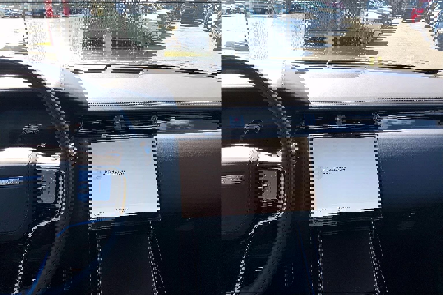 New 2026 Land Rover Range Rover Velar Dynamic SE image 6