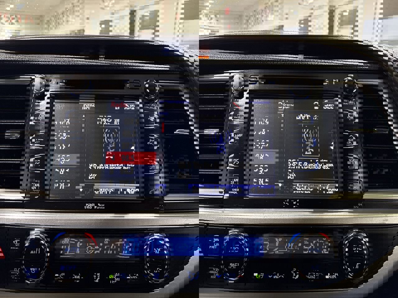 Used 2015 Toyota Highlander Limited image 17