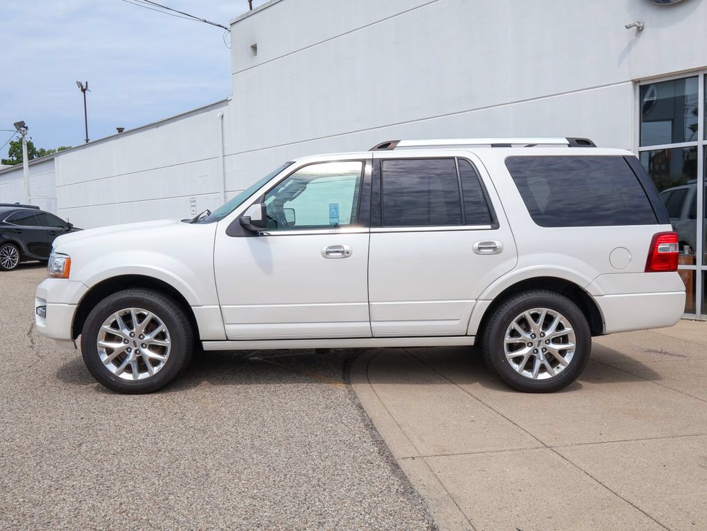 Used 2016 Ford Expedition Limited w/ Equipment Group 301A AWD/4WD image 2