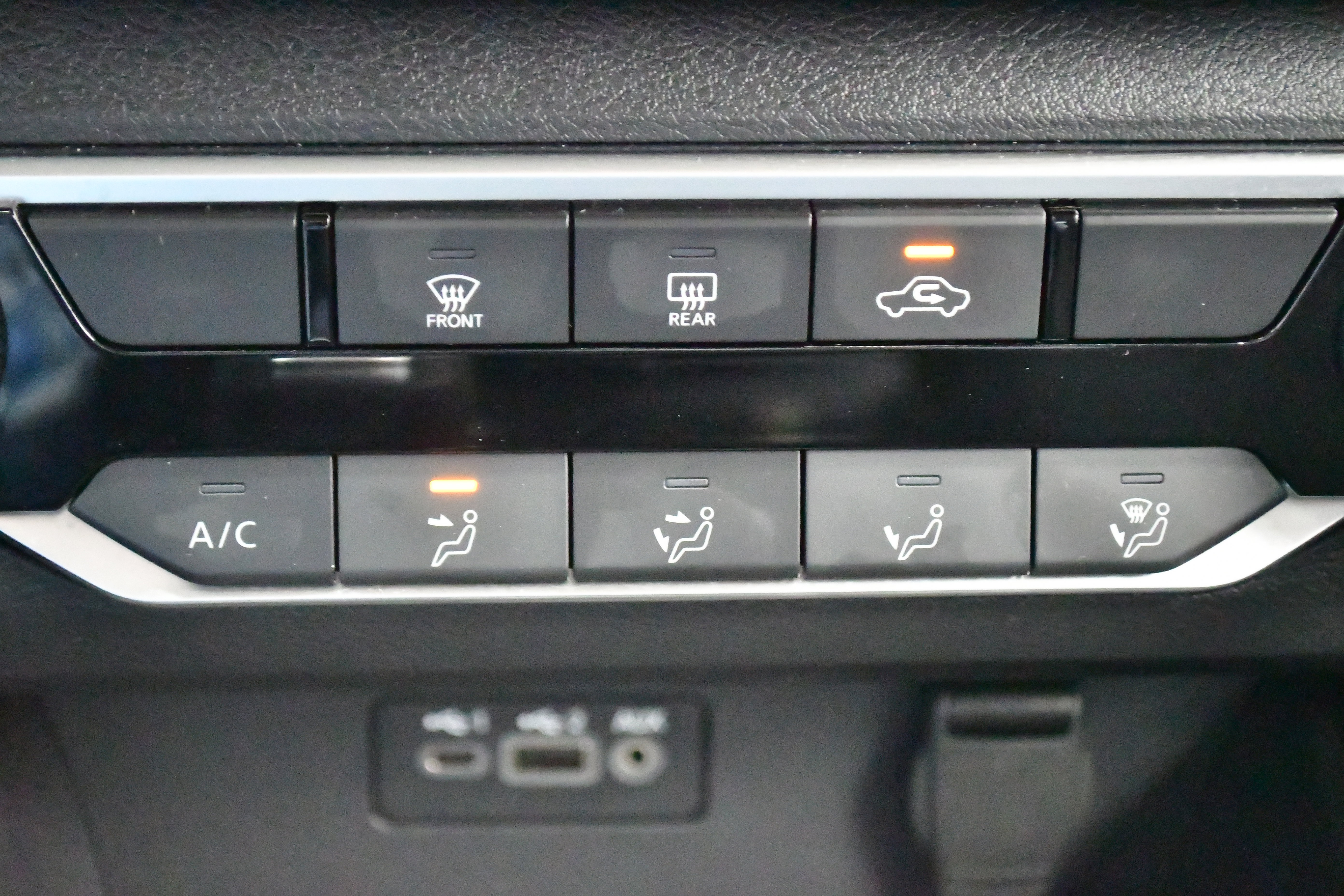 Used 2025 Nissan Altima 2.5 SV FWD image 26