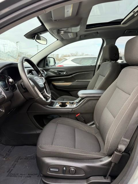 Used 2023 GMC Acadia SLE w/ Driver Convenience Package image 15