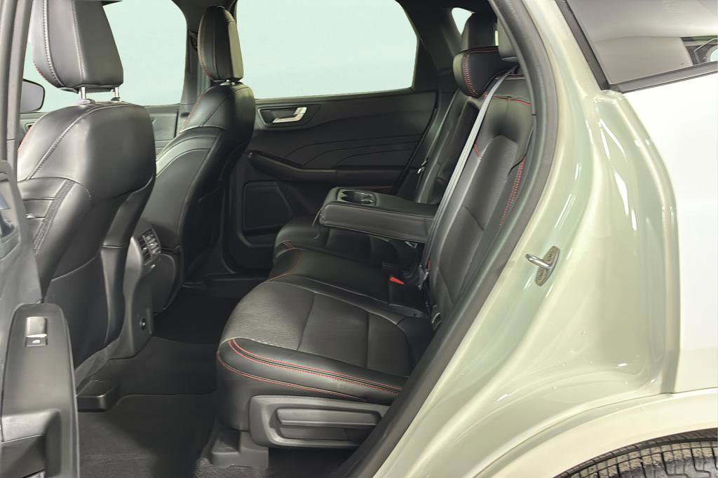 Used 2024 Ford Escape ST-Line w/ Equipment Group 301A image 15