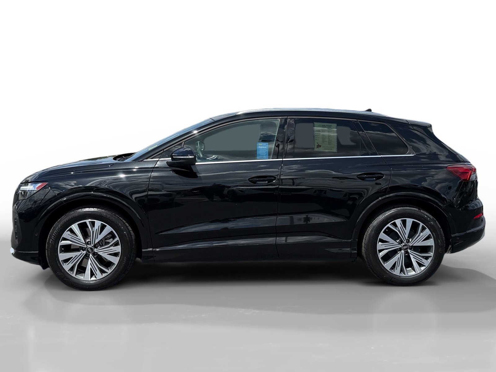 Used 2023 Audi Q4 e-tron Premium Plus w/ Premium Plus RWD image 2