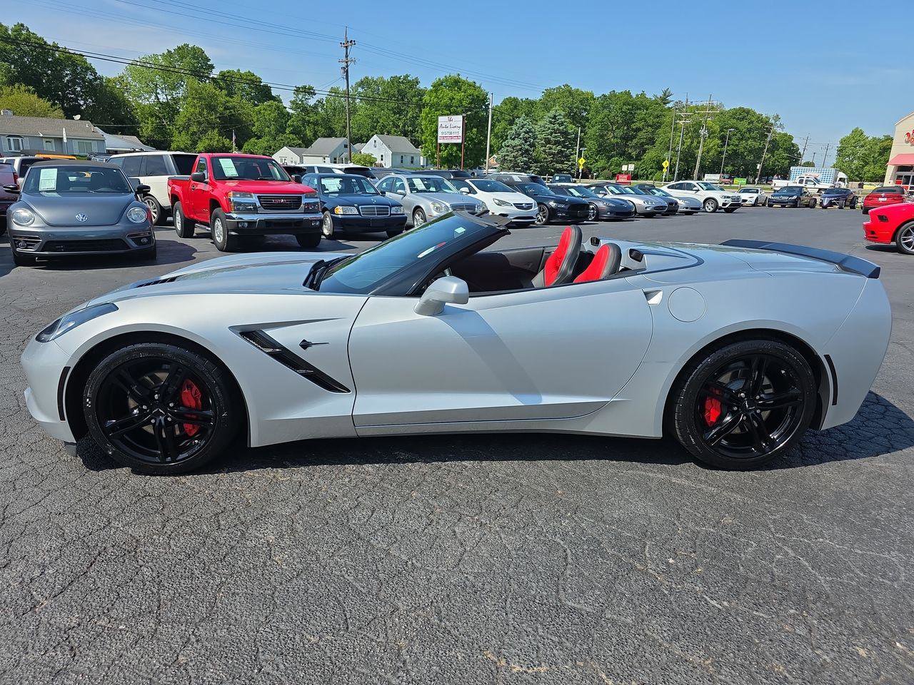 Used 2016 Chevrolet Corvette Stingray Convertible w/ 2LT Preferred Equipment Group RWD image 19