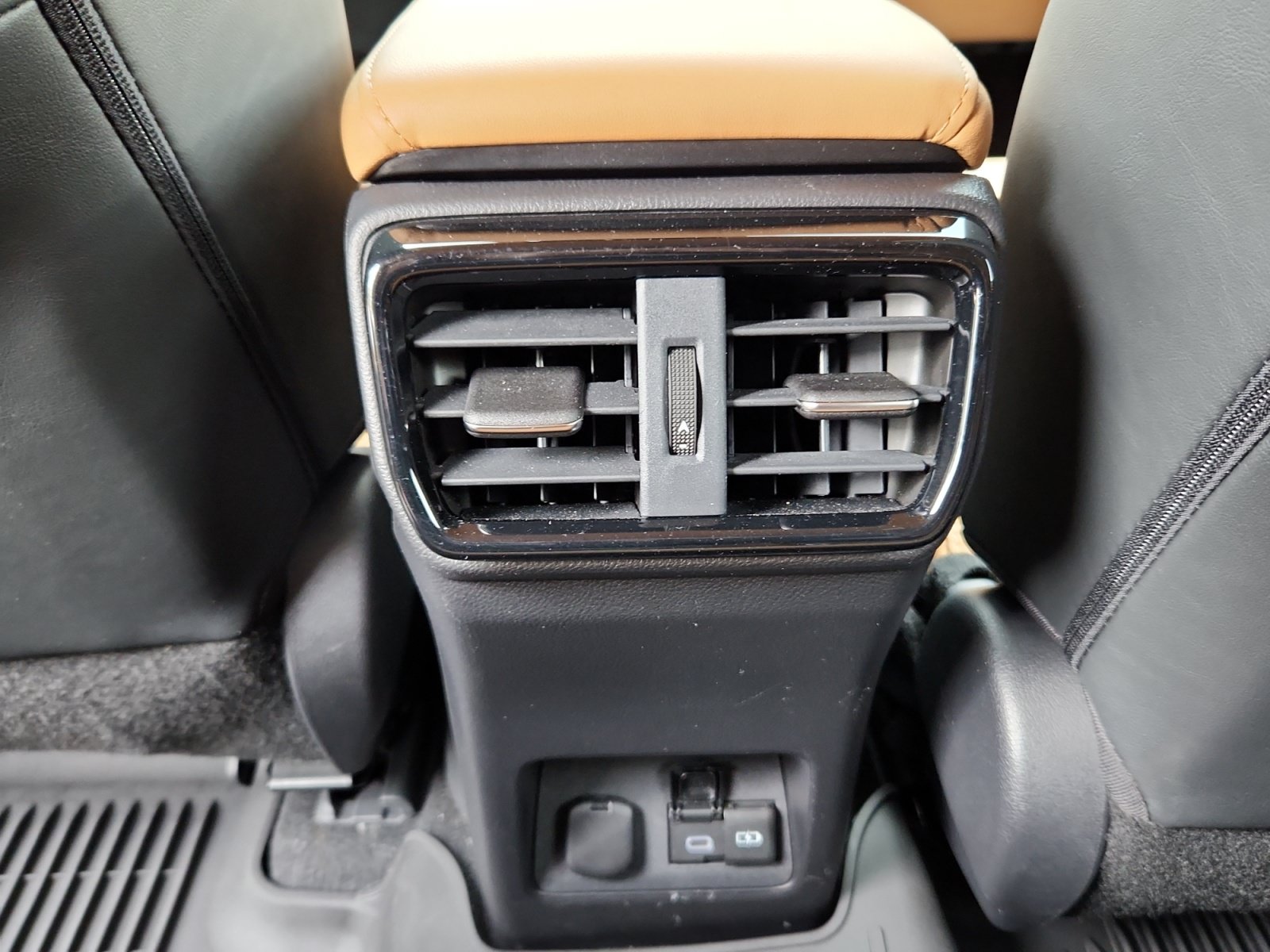 Certified 2026 Lexus NX 350h AWD w/ Accessory Package (2T) image 30