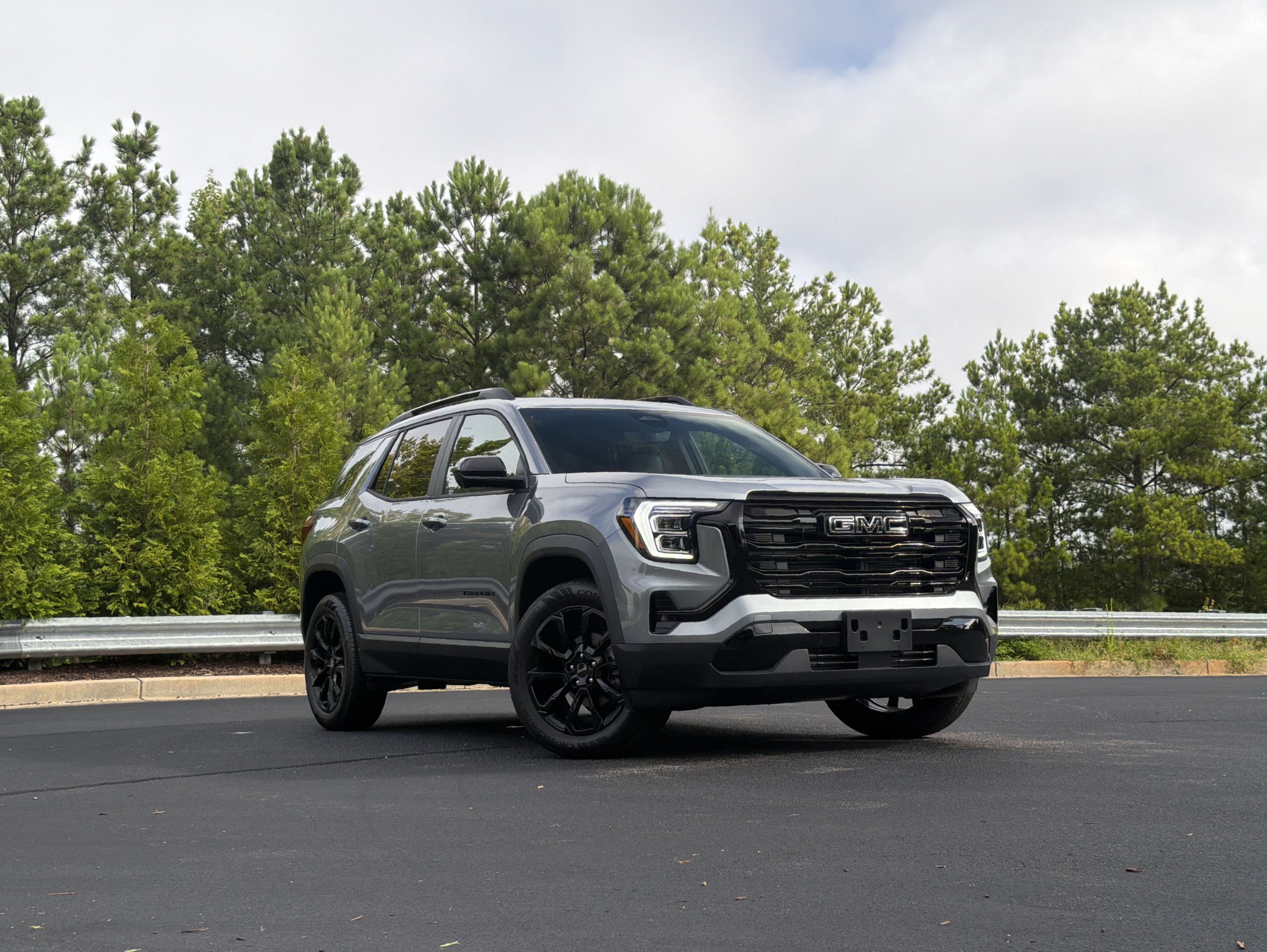 Used 2027 GMC Terrain Elevation w/ Elevation Premium Package AWD/4WD image 2