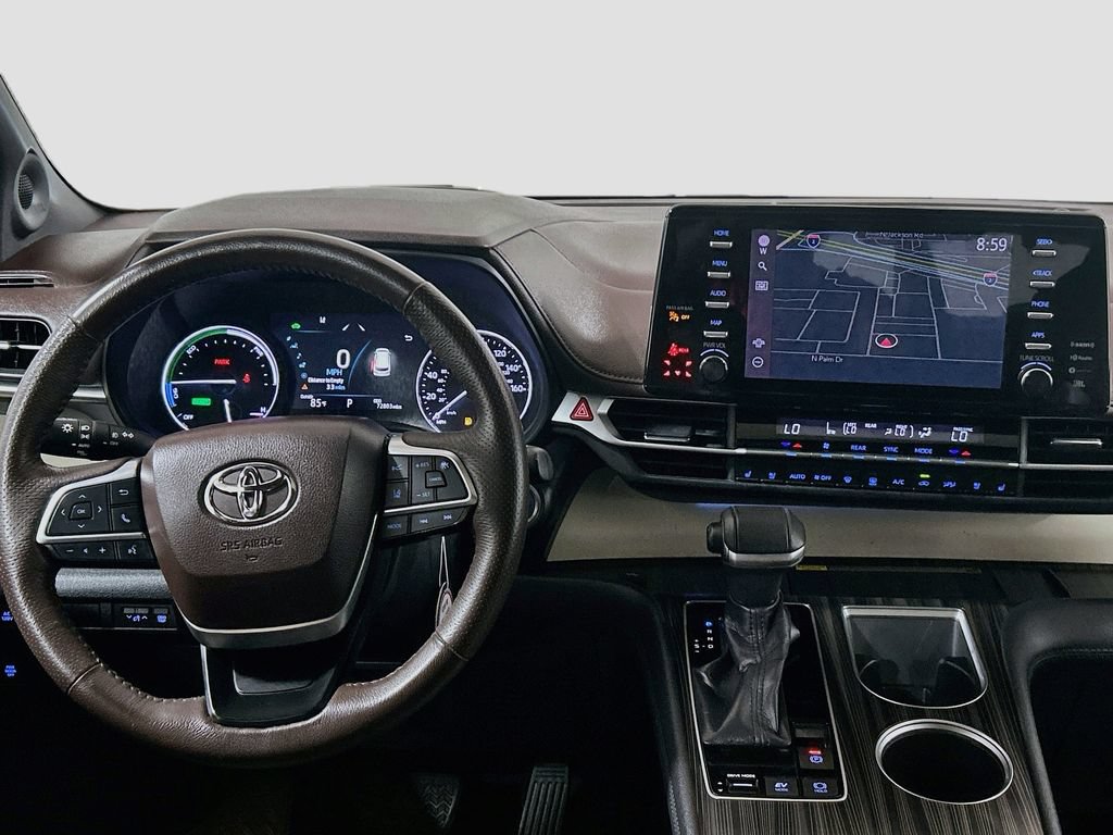 Used 2021 Toyota Sienna Platinum FWD image 22