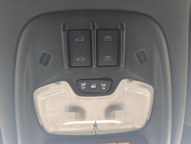 Used 2023 Chevrolet TrailBlazer RS w/ Sun and Liftgate Package image 11