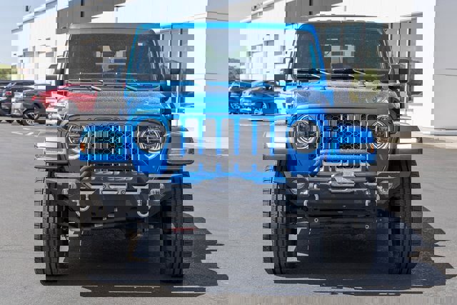 Used 2022 Jeep Wrangler Unlimited Sahara image 2