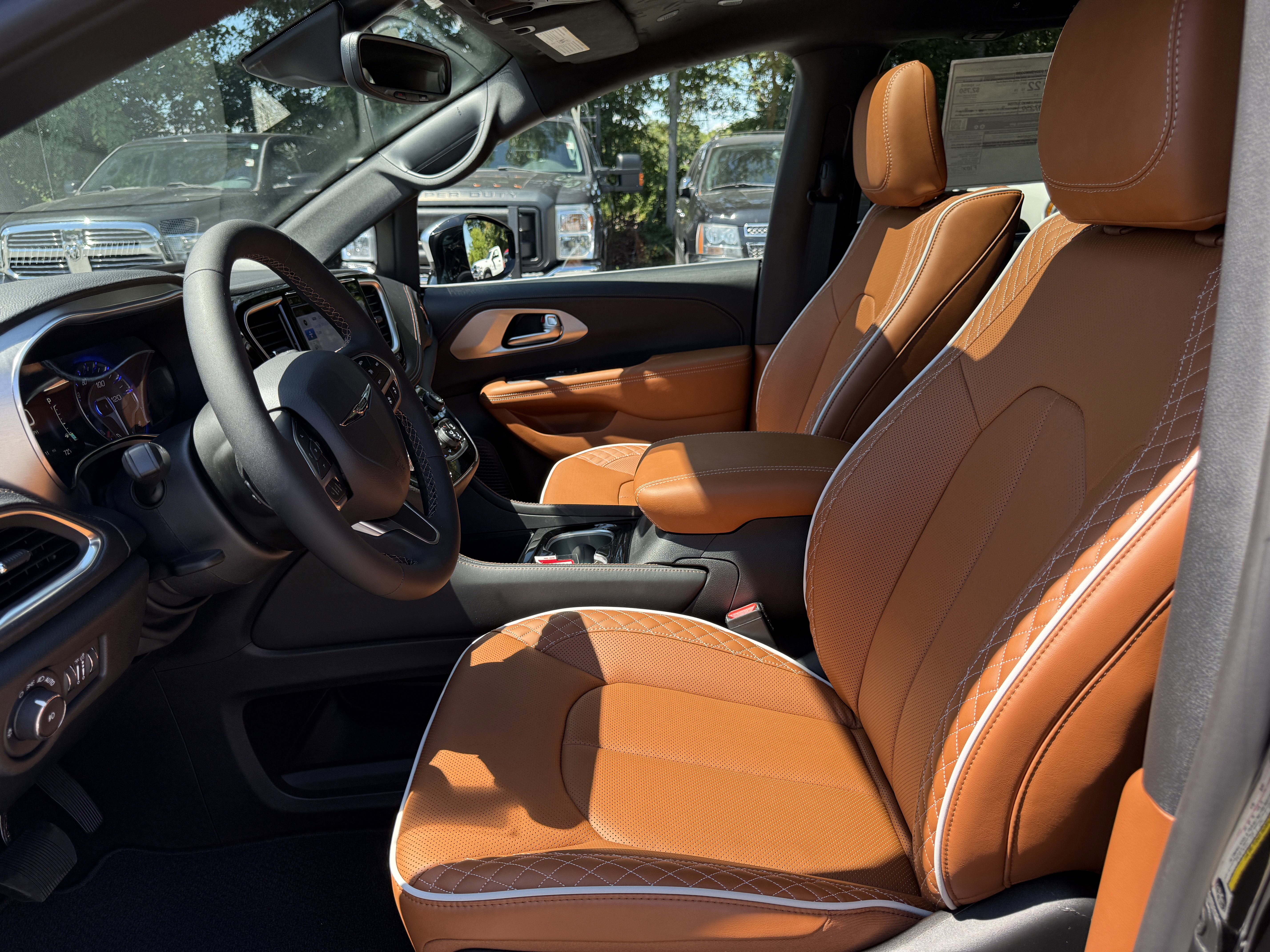 New 2026 Chrysler Pacifica Pinnacle image 14