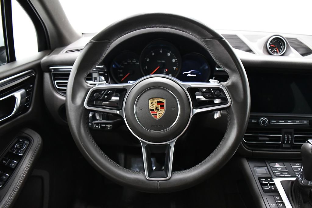 Used 2021 Porsche Macan image 9