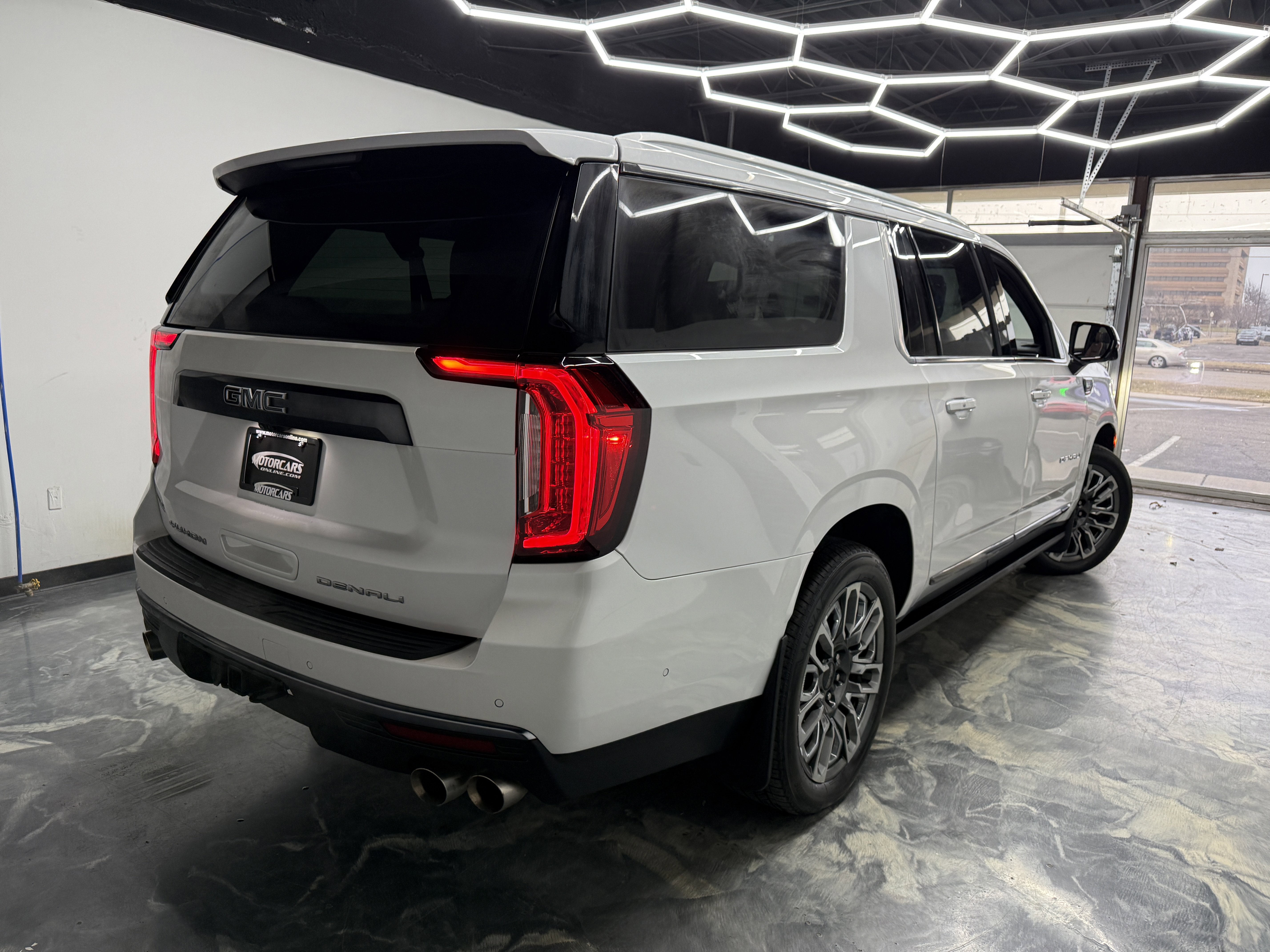 Used 2023 GMC Yukon XL Denali Ultimate image 5