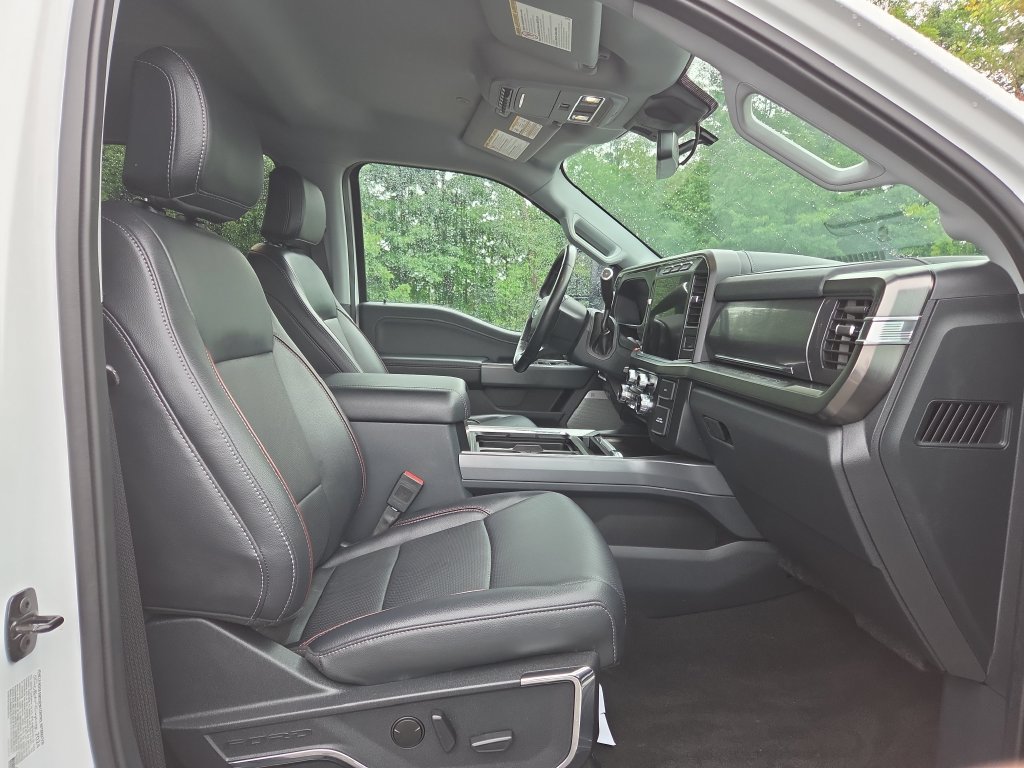 Used 2024 Ford F250 Lariat w/ Sport Appearance Package AWD/4WD image 21