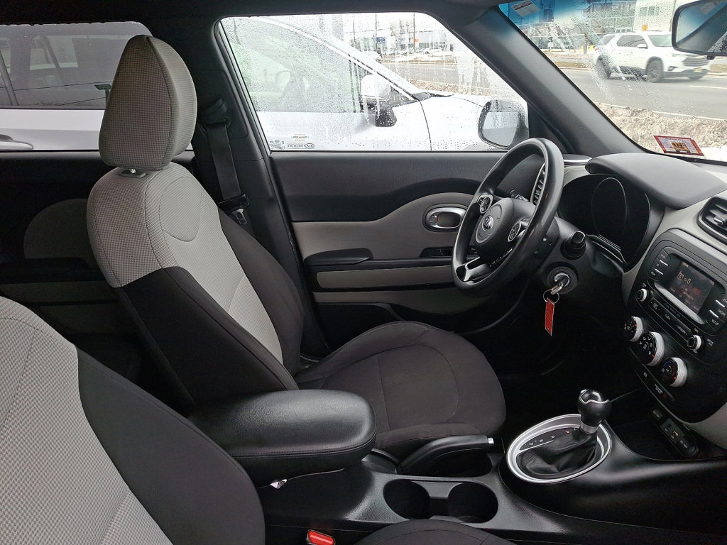 Used 2015 Kia Soul image 11