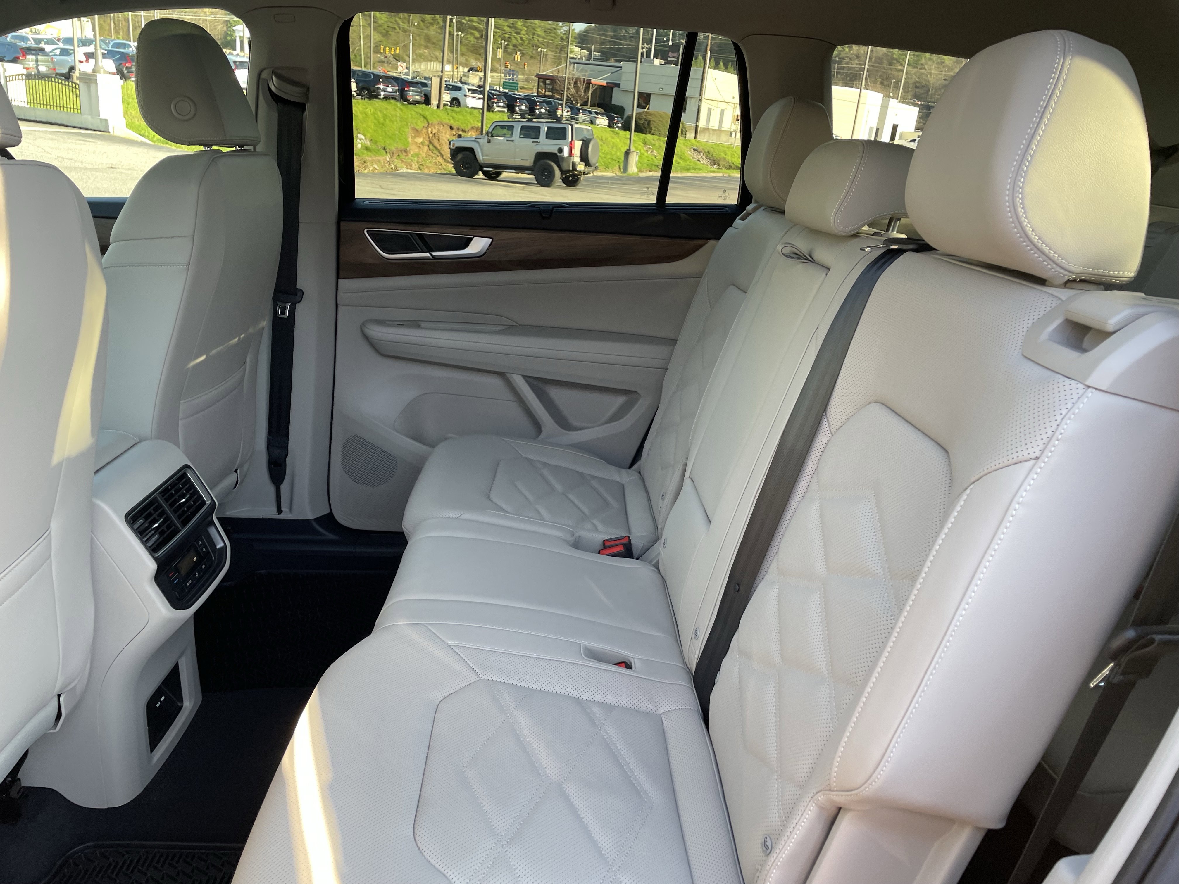 New 2026 Volkswagen Atlas SE image 12