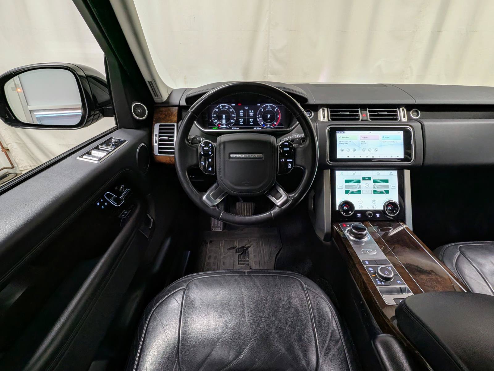 Used 2020 Land Rover Range Rover AWD/4WD image 2