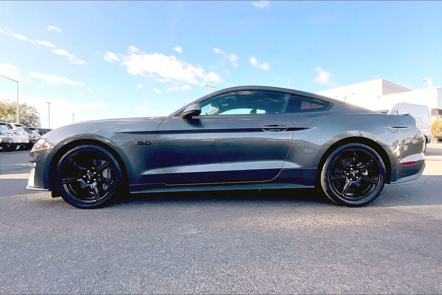 Used 2020 Ford Mustang GT w/ Black Accent Package RWD image 3