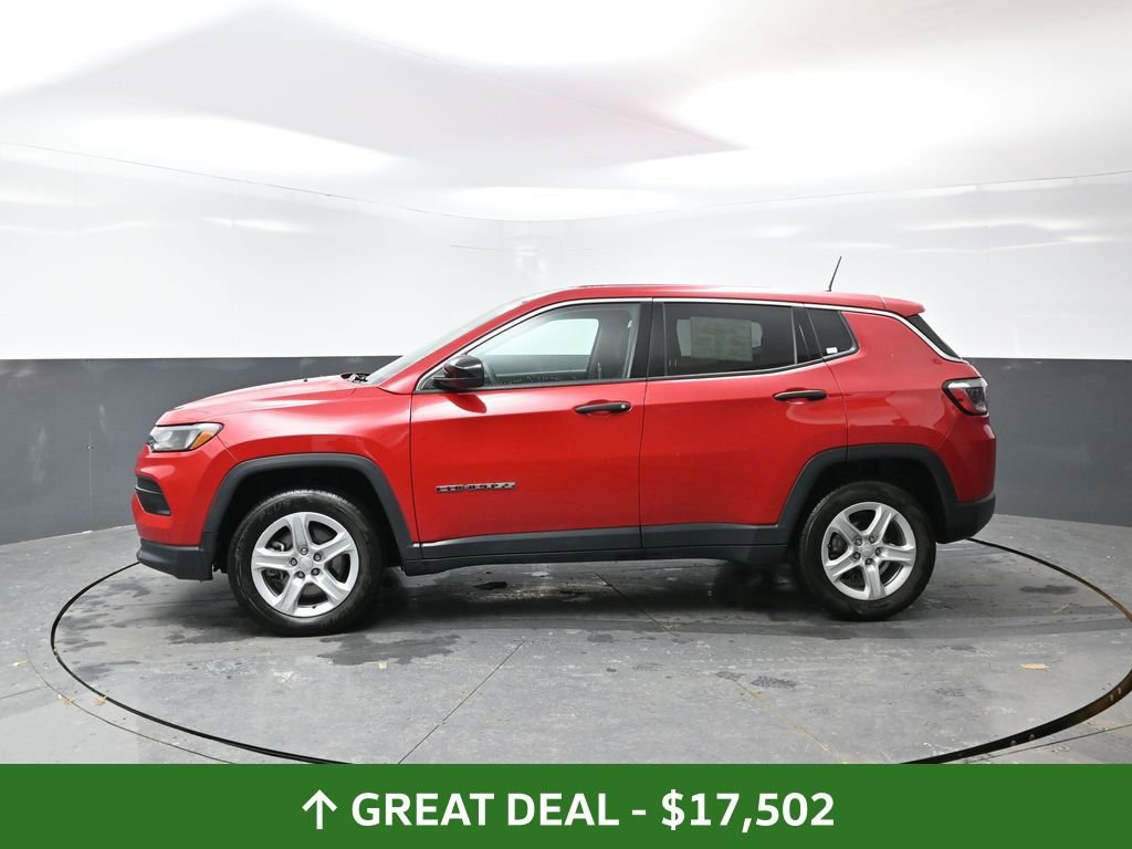 Used 2023 Jeep Compass Sport image 11