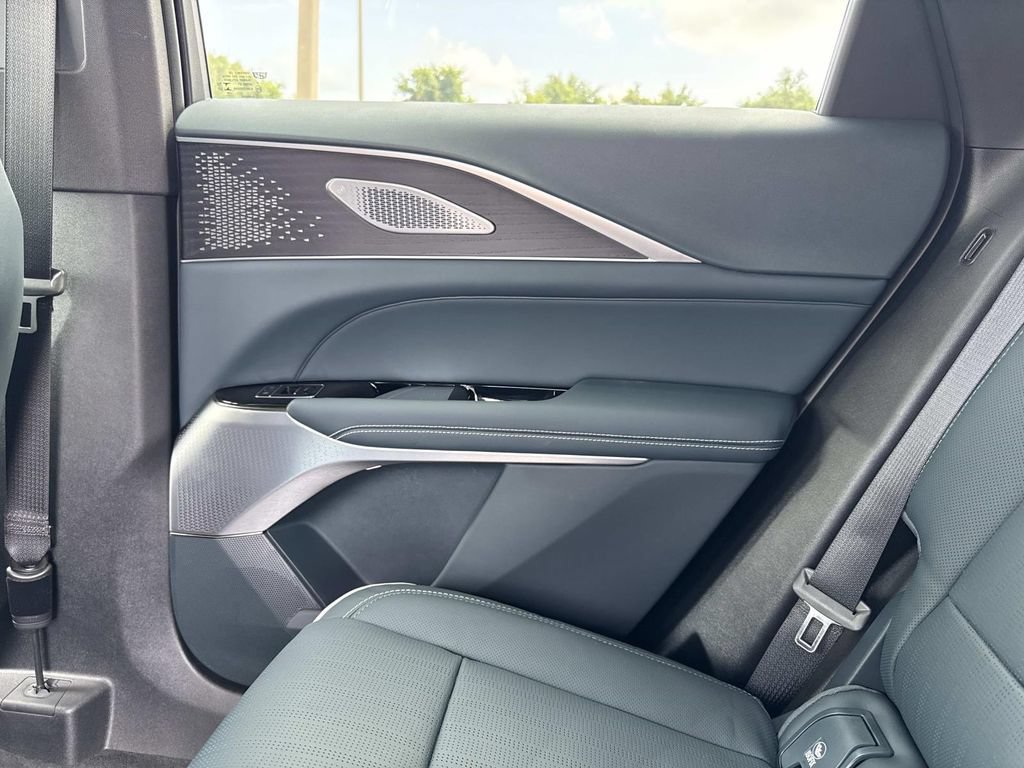 New 2026 Cadillac Lyriq Signature Luxury w/ Nappa Leather Package RWD image 15