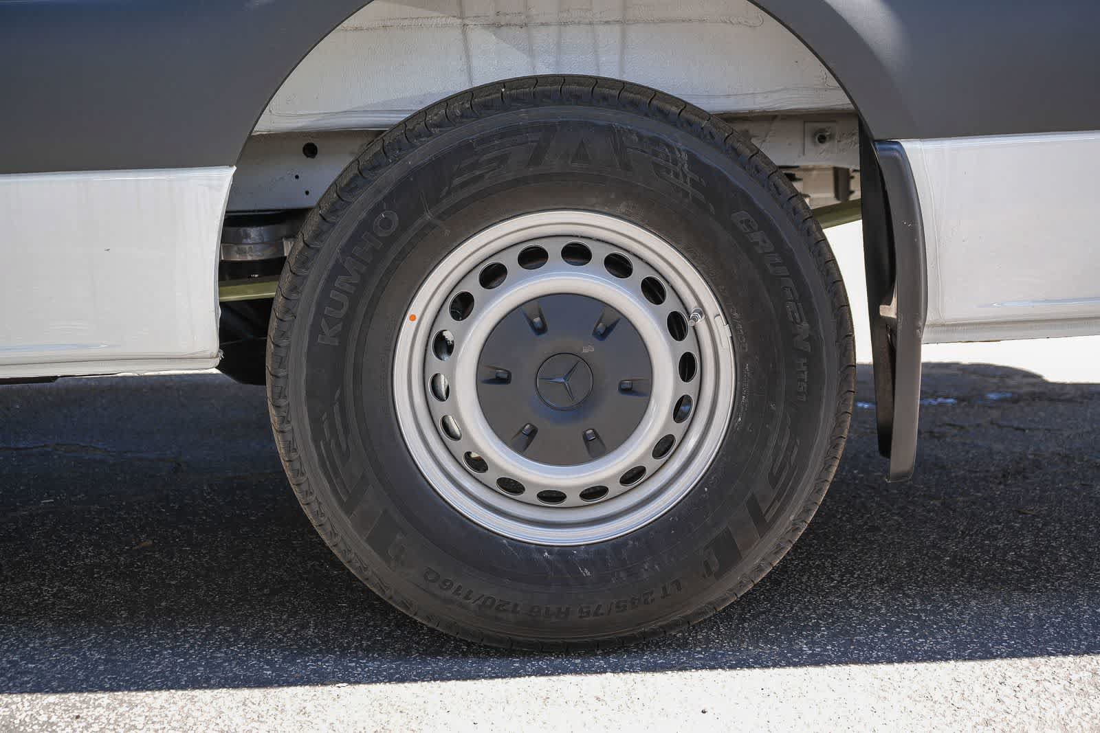 New 2025 Mercedes-Benz eSprinter 170 Cargo image 12