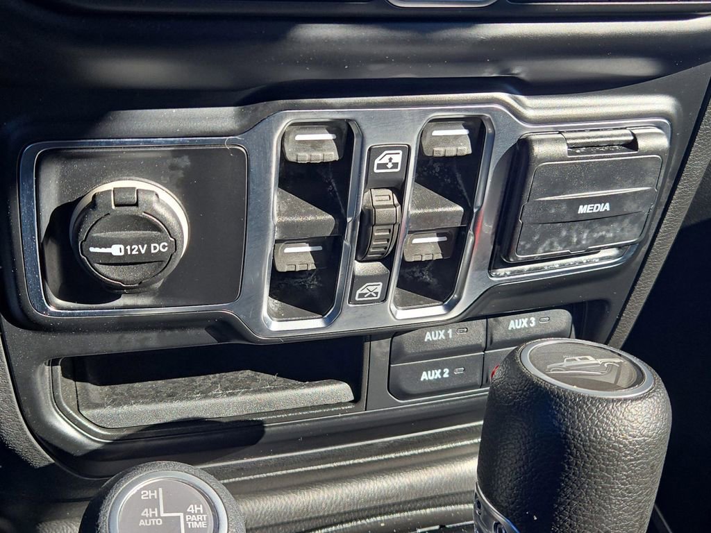 Used 2022 Jeep Gladiator Sport image 21
