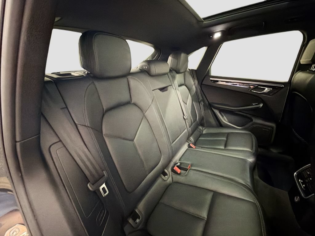 Certified 2017 Porsche Macan S AWD/4WD image 28