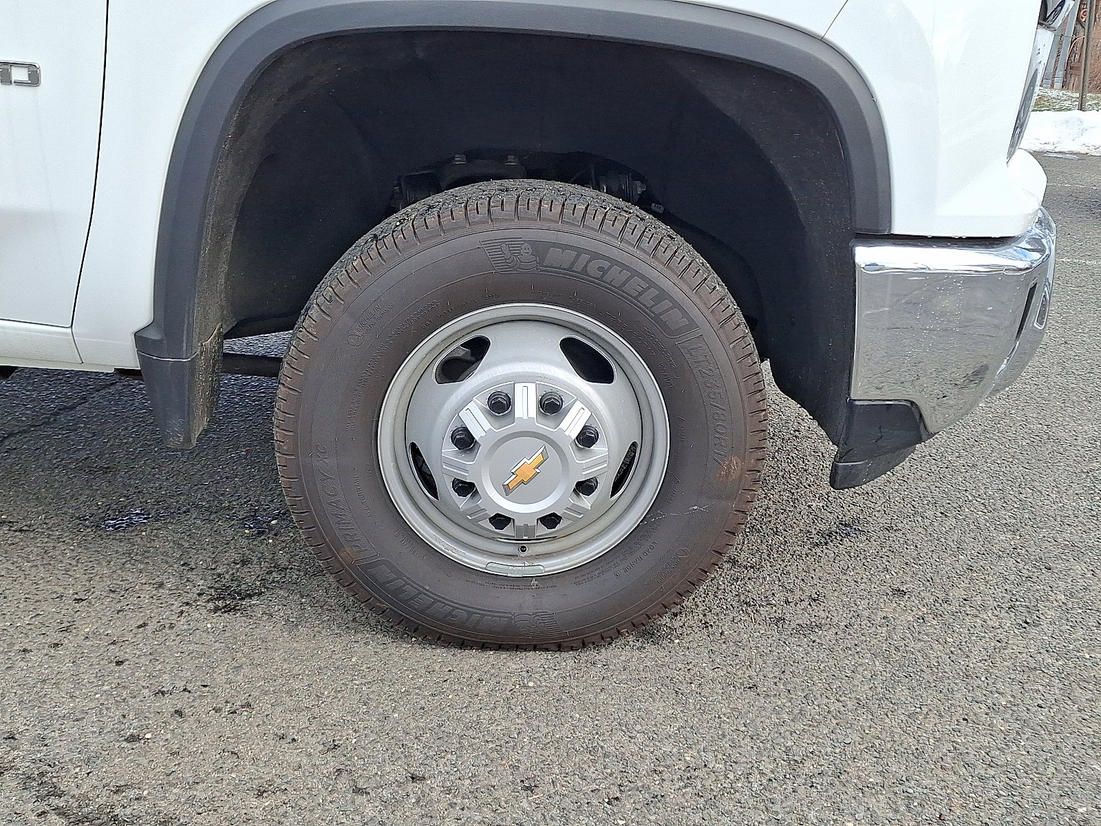 Used 2024 Chevrolet Silverado 3500 W/T image 8