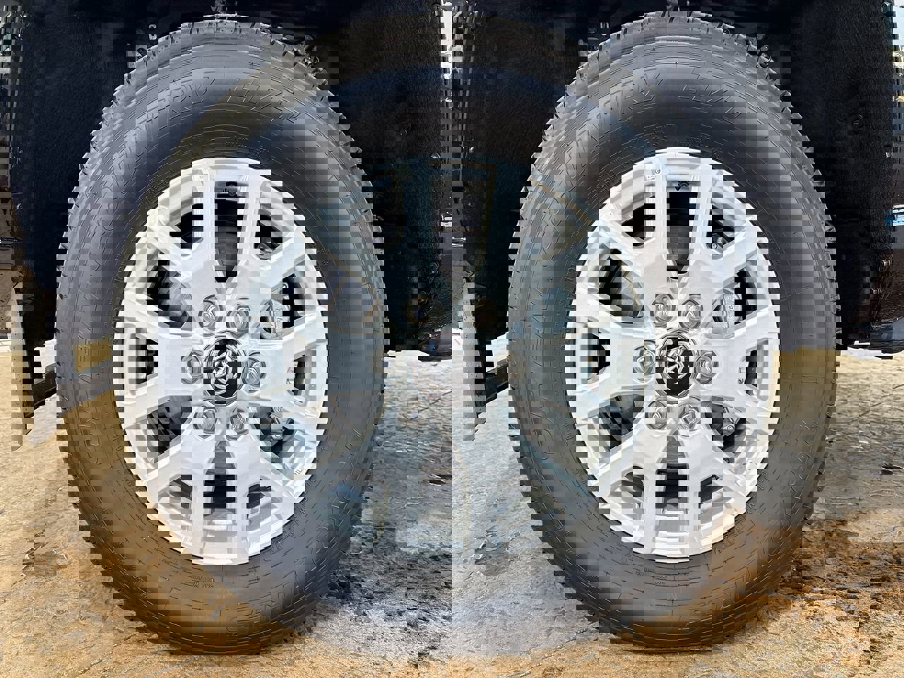 Certified 2025 Toyota Tacoma SR image 10