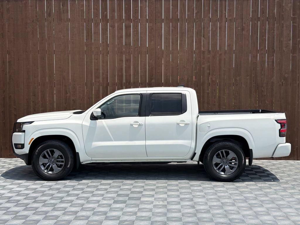 Used 2025 Nissan Frontier SV w/ SV Convenience Package RWD image 13