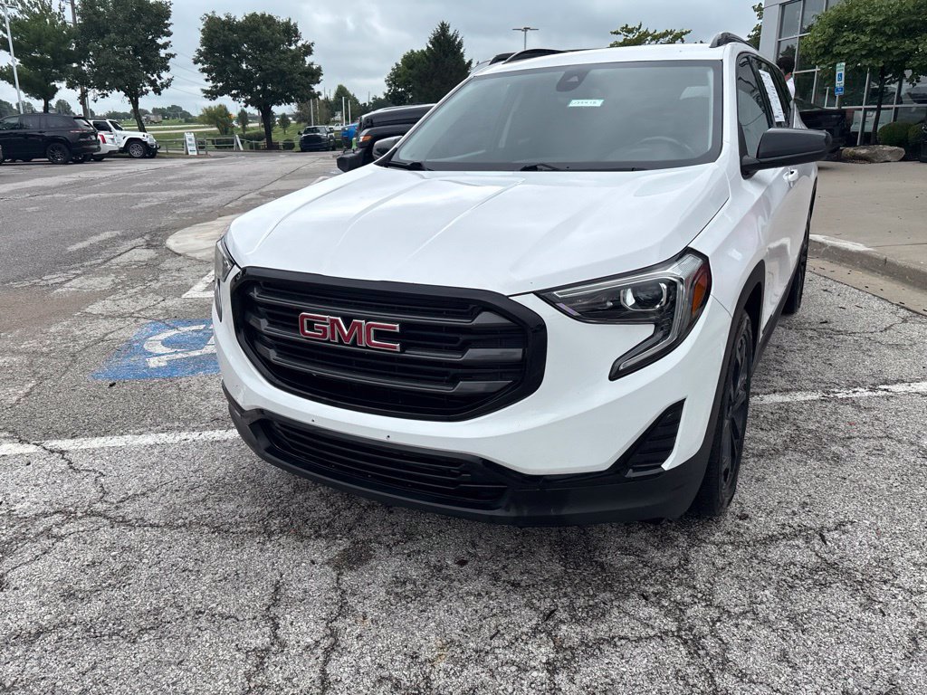 Used 2020 GMC Terrain SLE w/ Elevation Edition FWD image 11