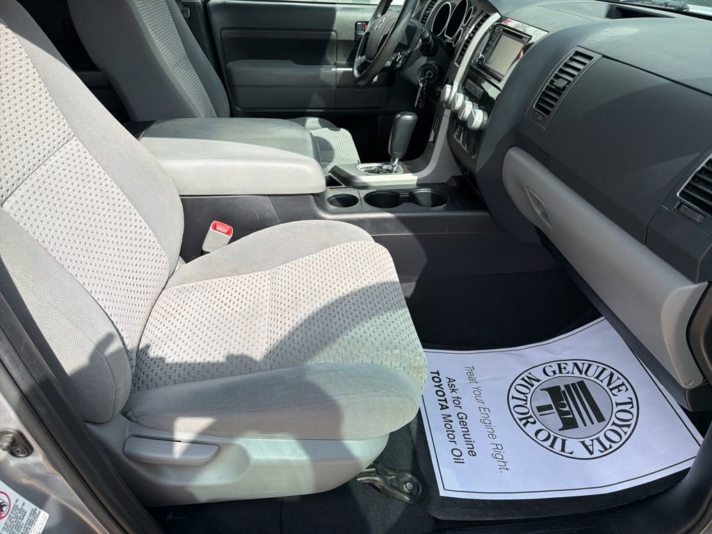 Used 2013 Toyota Tundra 2WD CrewMax w/ SR5 Pkg image 24