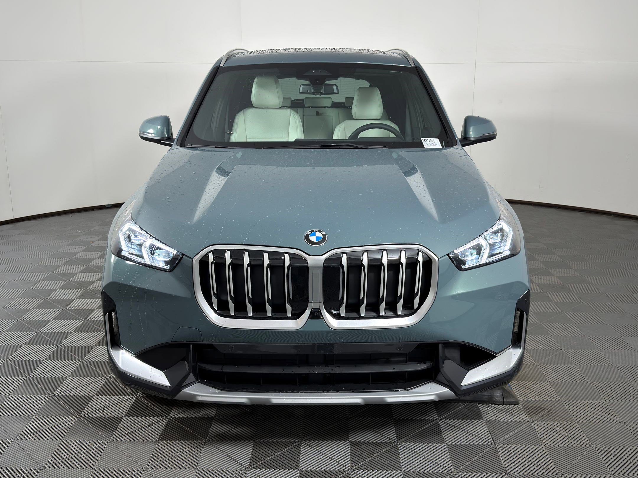 Used 2026 BMW X1 xDrive28i w/ Technology Package image 5