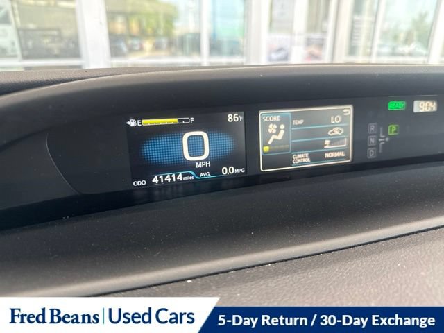 Used 2021 Toyota Prius LE w/ Carpet Mat Package (TMS) AWD/4WD image 32
