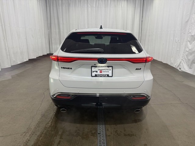 Certified 2024 Toyota Venza Nightshade image 5