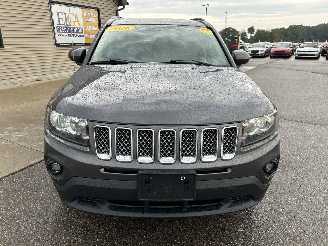 Used 2016 Jeep Compass Latitude AWD/4WD image 2