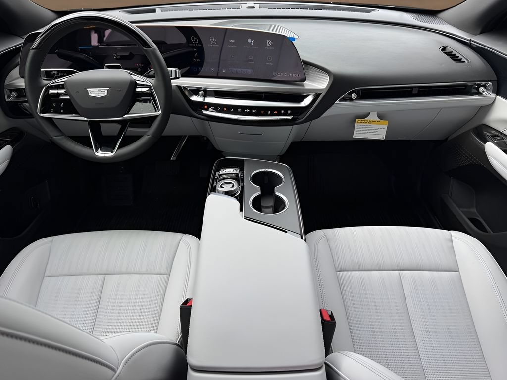 New 2026 Cadillac Lyriq Luxury w/ LPO, Floor Liner Package AWD/4WD image 20